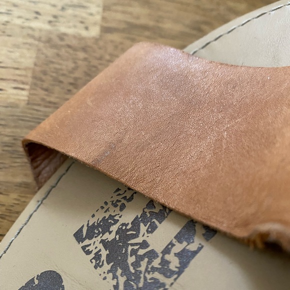 Sorel Ella II Leather Sandal - Picture 9 of 13